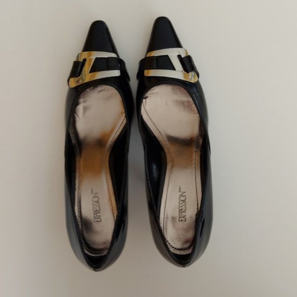 Black Patent Heels With Silver Buckle - Picture 7 of 13